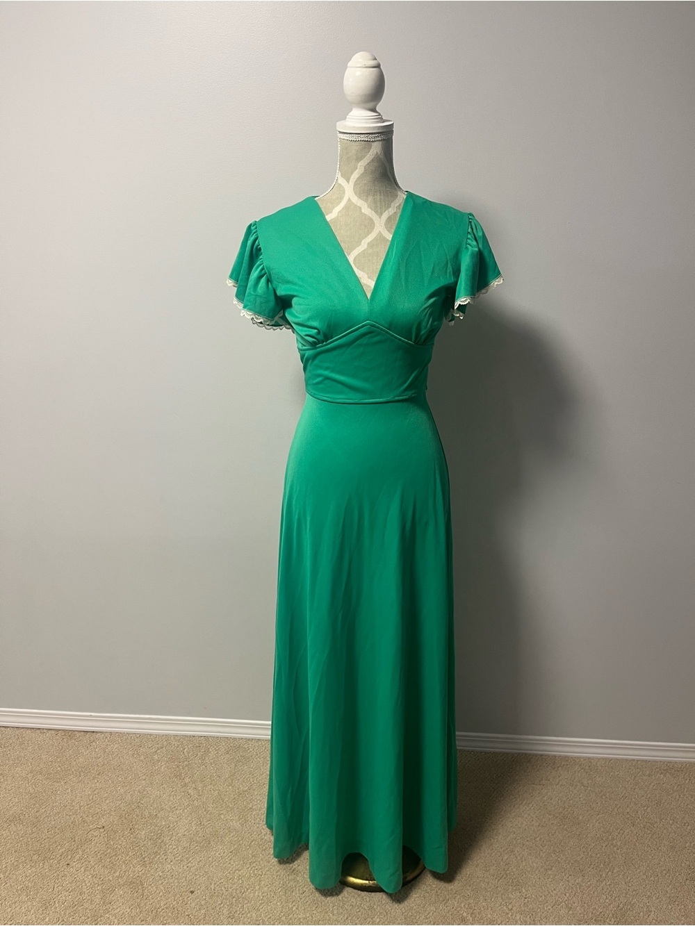 VINTAGE 1970s green empire waist formal dress